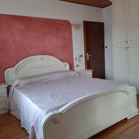 Вілла Casa Santa Emerenziana Туенно Екстер'єр фото